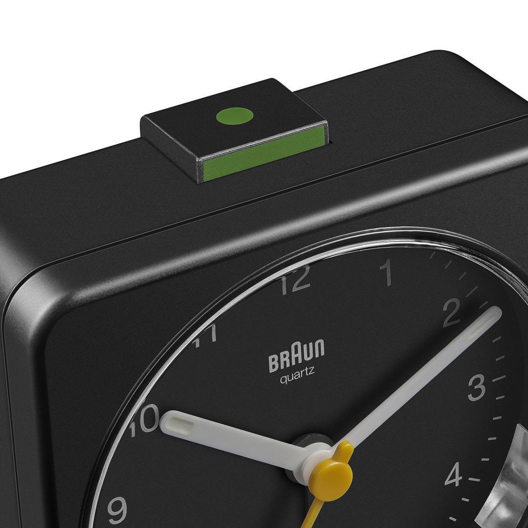BC03 Braun classic analogue alarm clock - black – Braun Clocks